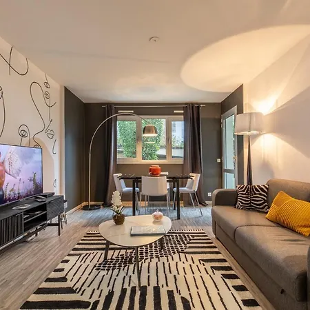 Apartment F2 