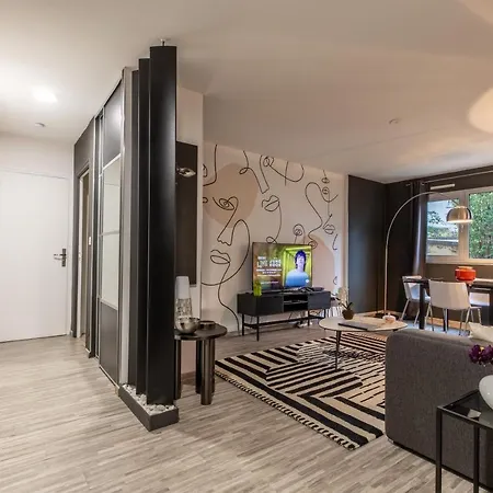 Apartment F2 
