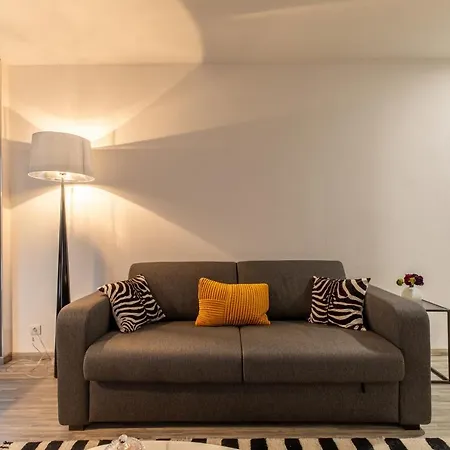 Apartment F2 